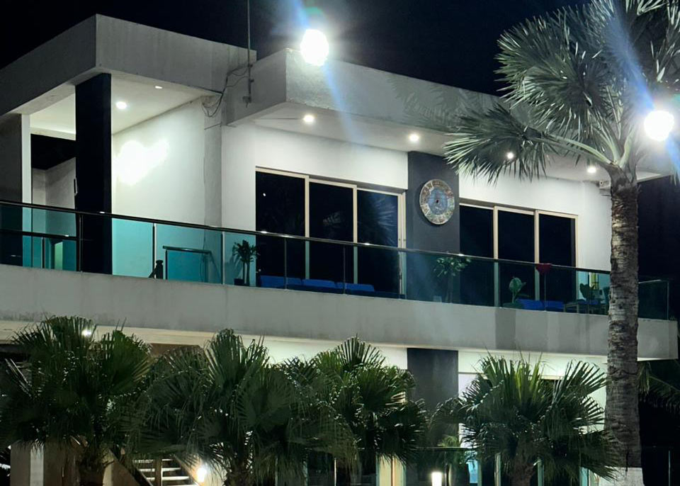 Exterior-7.jpg