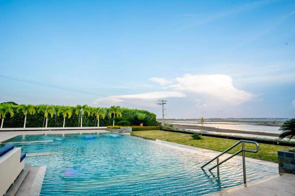 Piscina-1.jpg